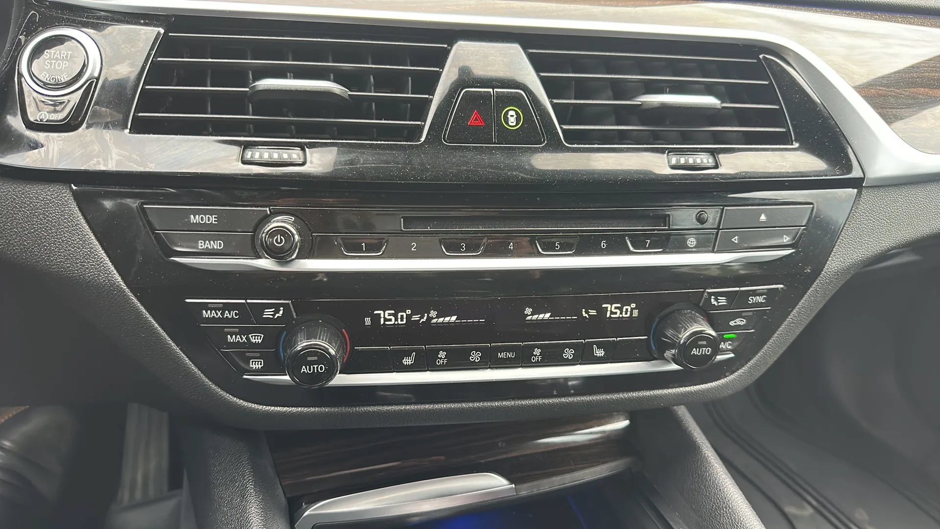 Used 2017 BMW 530i xDrive AWD/4WD image 19