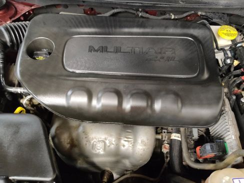 Used 2021 Jeep Cherokee Latitude FWD image 30