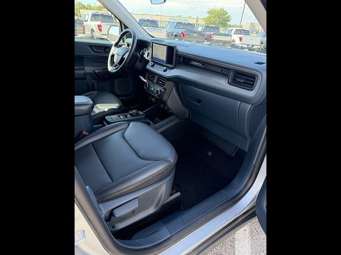 Used 2024 Ford Maverick Lariat w/ Black Appearance Package FWD image 17