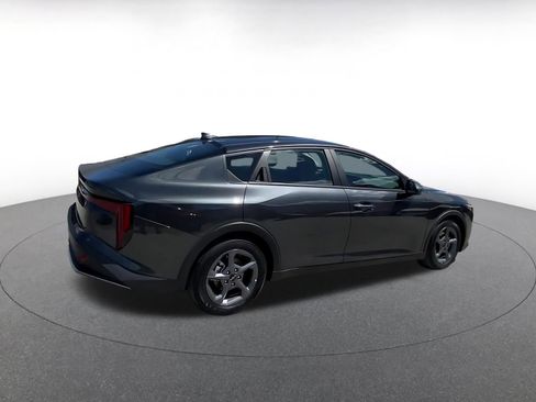 Used 2025 Kia K4 LXS image 15