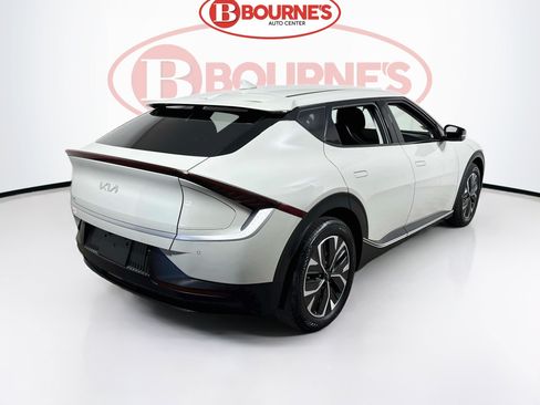 Used 2024 Kia EV6 Light AWD/4WD image 10
