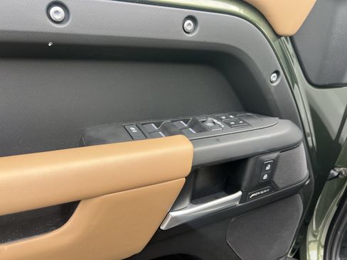 Used 2026 Land Rover Defender 130 S AWD/4WD image 15