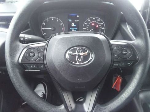Used 2024 Toyota Corolla LE FWD image 9