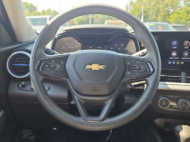 Used 2024 Chevrolet Trax LS w/ Driver Confidence Package FWD image 15
