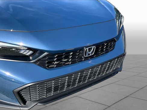 Used 2025 Honda Civic Sport image 29