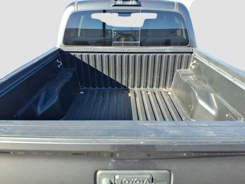 Used 2020 Toyota Tacoma SR5 image 28