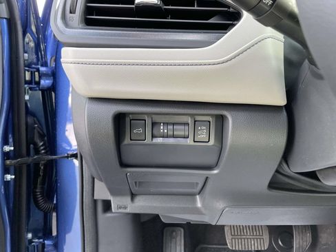 Used 2026 Subaru Forester Premium AWD/4WD image 9