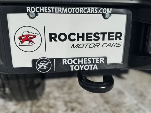 Used 2021 Jeep Wrangler Unlimited Sahara image 41