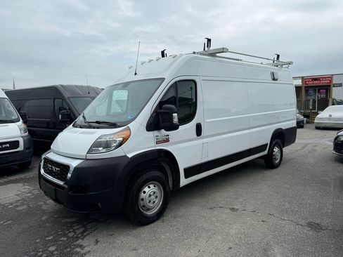 Used 2019 RAM ProMaster 3500 w/ Premium Appearance Group FWD image 3