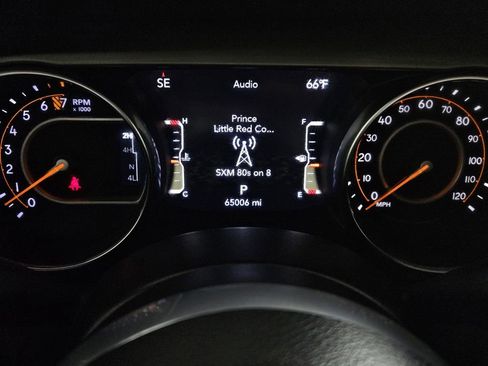 Used 2023 Jeep Gladiator Overland image 11