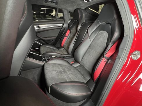 Used 2023 Porsche Panamera GTS image 18