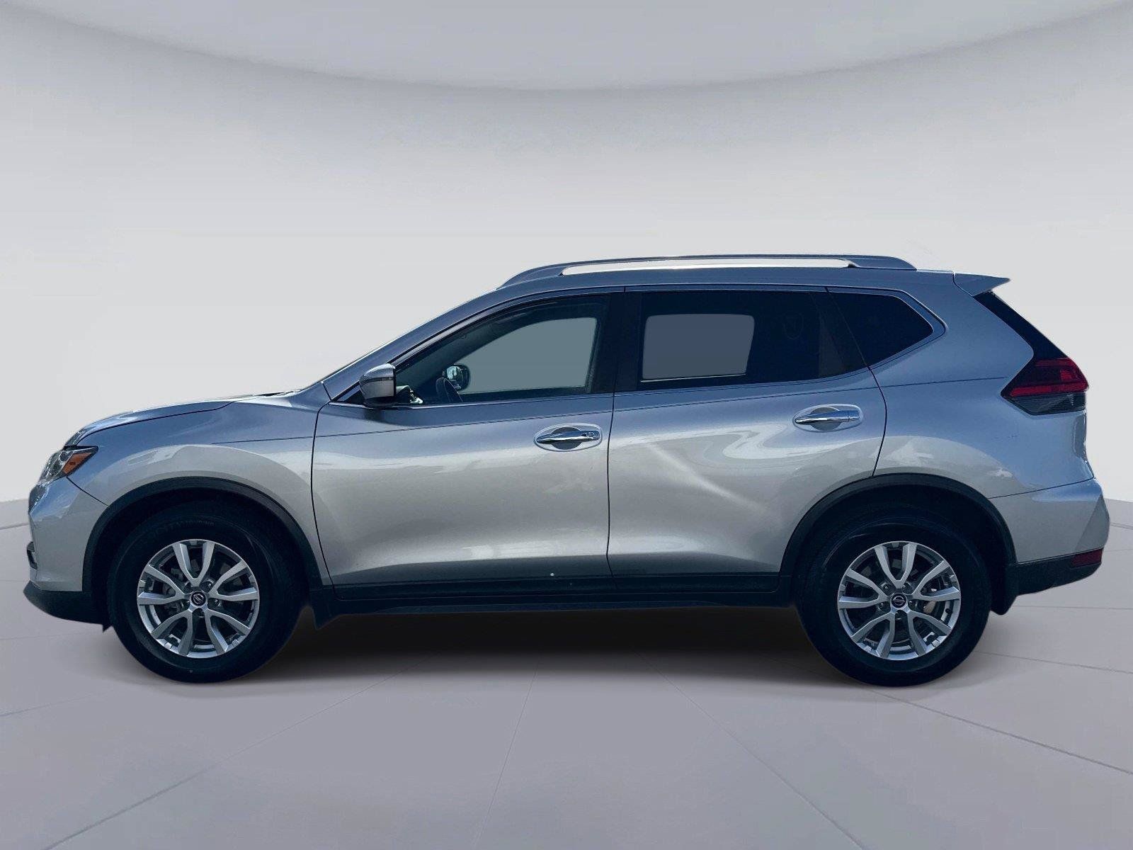 Used 2017 Nissan Rogue SV FWD image 7