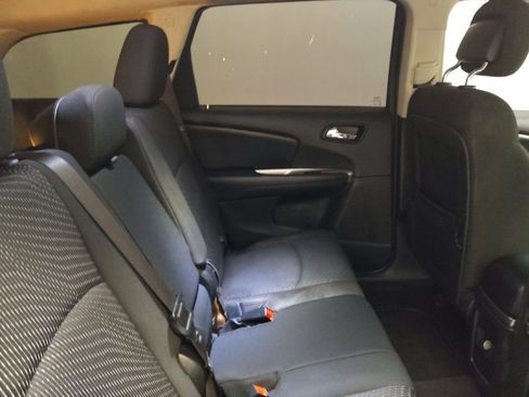 Used 2019 Dodge Journey SE w/ Premium Group image 19