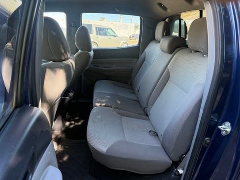 Used 2015 Toyota Tacoma 4x4 Double Cab w/ SR5 Package image 10