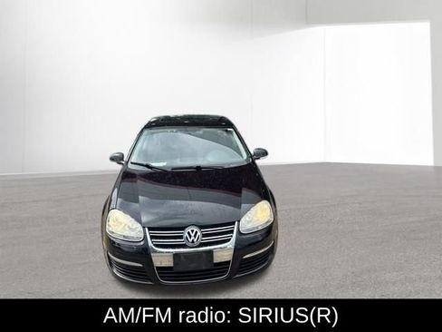 Used 2009 Volkswagen Jetta SE FWD image 3
