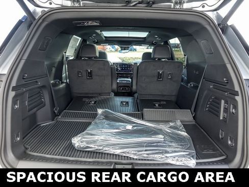 New 2026 Chevrolet Traverse RS w/ LPO, Floor Liner Package image 9
