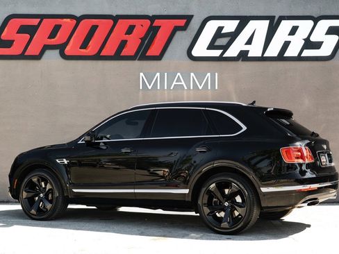 Used 2018 Bentley Bentayga image 9