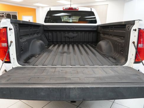 Used 2019 Chevrolet Colorado W/T w/ WT Convenience Package AWD/4WD image 18