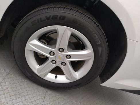Used 2020 Chevrolet Malibu LS FWD image 31