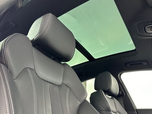 Used 2023 Audi Q5 2.0T Premium w/ Convenience Package image 16