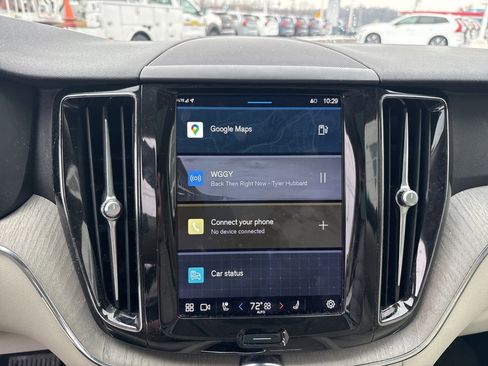 Certified 2023 Volvo XC60 B5 Plus w/ Climate Package image 21