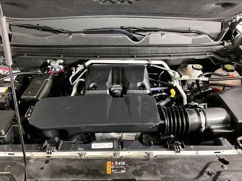 Certified 2024 Chevrolet Colorado Z71 w/ Z71 Convenience Package 2 AWD/4WD image 31