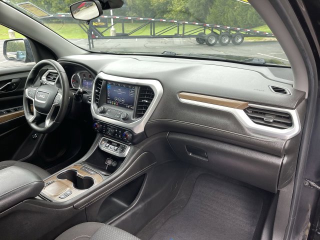 Used 2021 GMC Acadia SLE w/ Driver Convenience Package FWD image 28