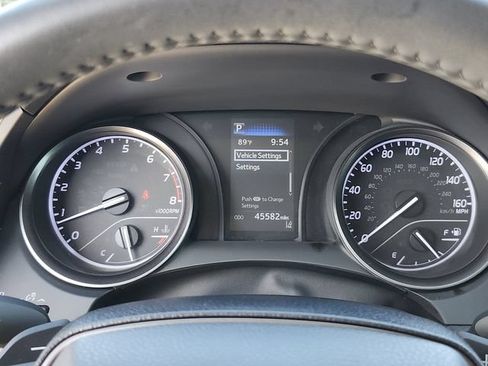 Used 2022 Toyota Camry SE FWD image 34