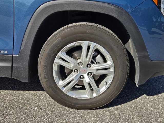 Used 2024 GMC Terrain SLE w/ Driver Convenience Package FWD image 9