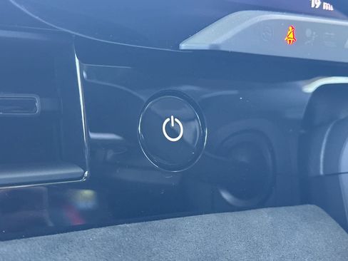 New 2026 Porsche Taycan GTS AWD/4WD image 25