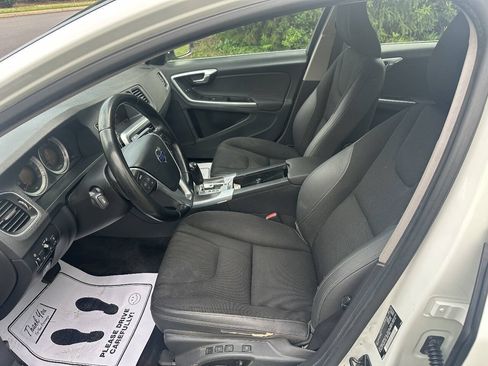 Used 2012 Volvo S60 T5 FWD image 9