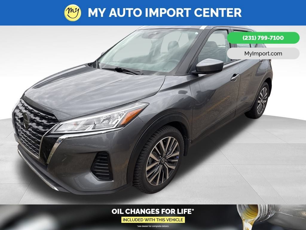 Used 2021 Nissan Kicks SV FWD image 2