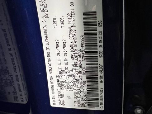 Used 2024 Toyota Tacoma TRD Off-Road image 30