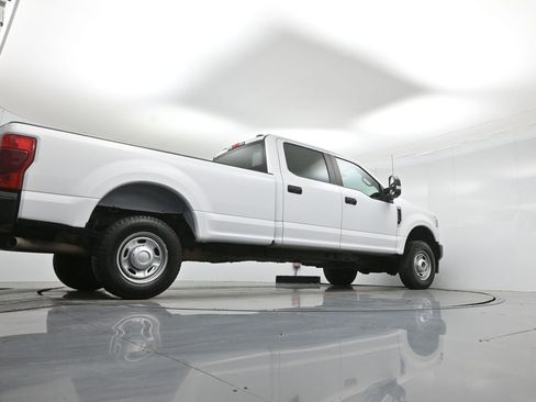 Certified 2022 Ford F250 XL w/ Power Equipment Group image 47