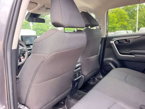 Used 2021 Toyota RAV4 LE AWD/4WD image 13