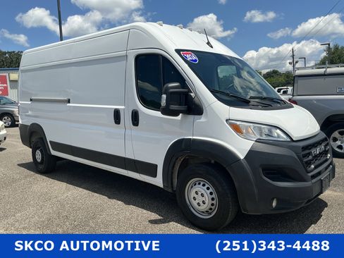 Used 2024 RAM ProMaster 2500 w/ Convenience Group FWD image 7