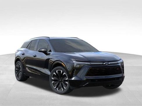 New 2025 Chevrolet Blazer EV RS RWD image 12