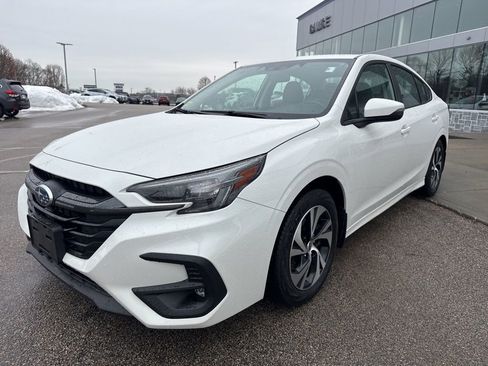 Used 2024 Subaru Legacy Premium image 5