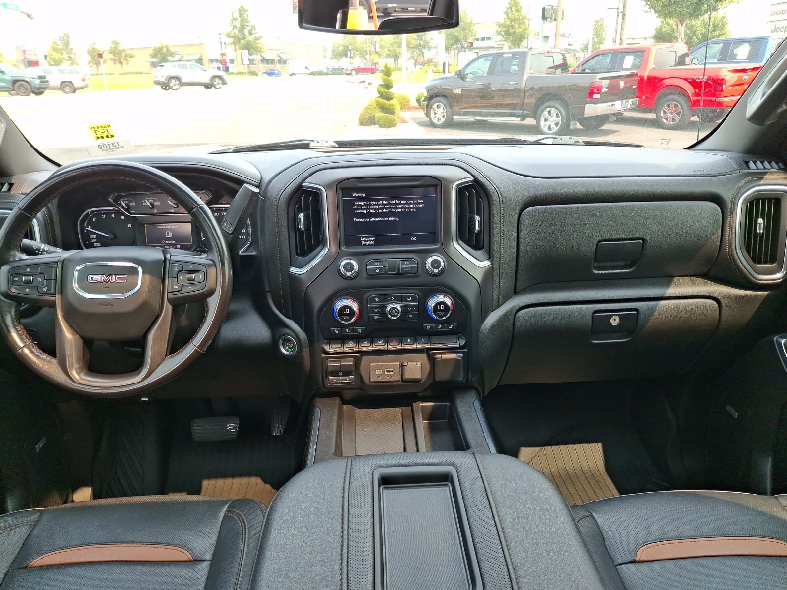 Used 2021 GMC Sierra 1500 AT4 w/ AT4 Preferred Package AWD/4WD image 11