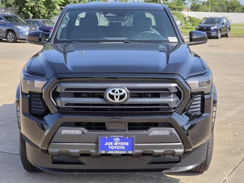 Used 2024 Toyota Tacoma SR5 AWD/4WD image 3