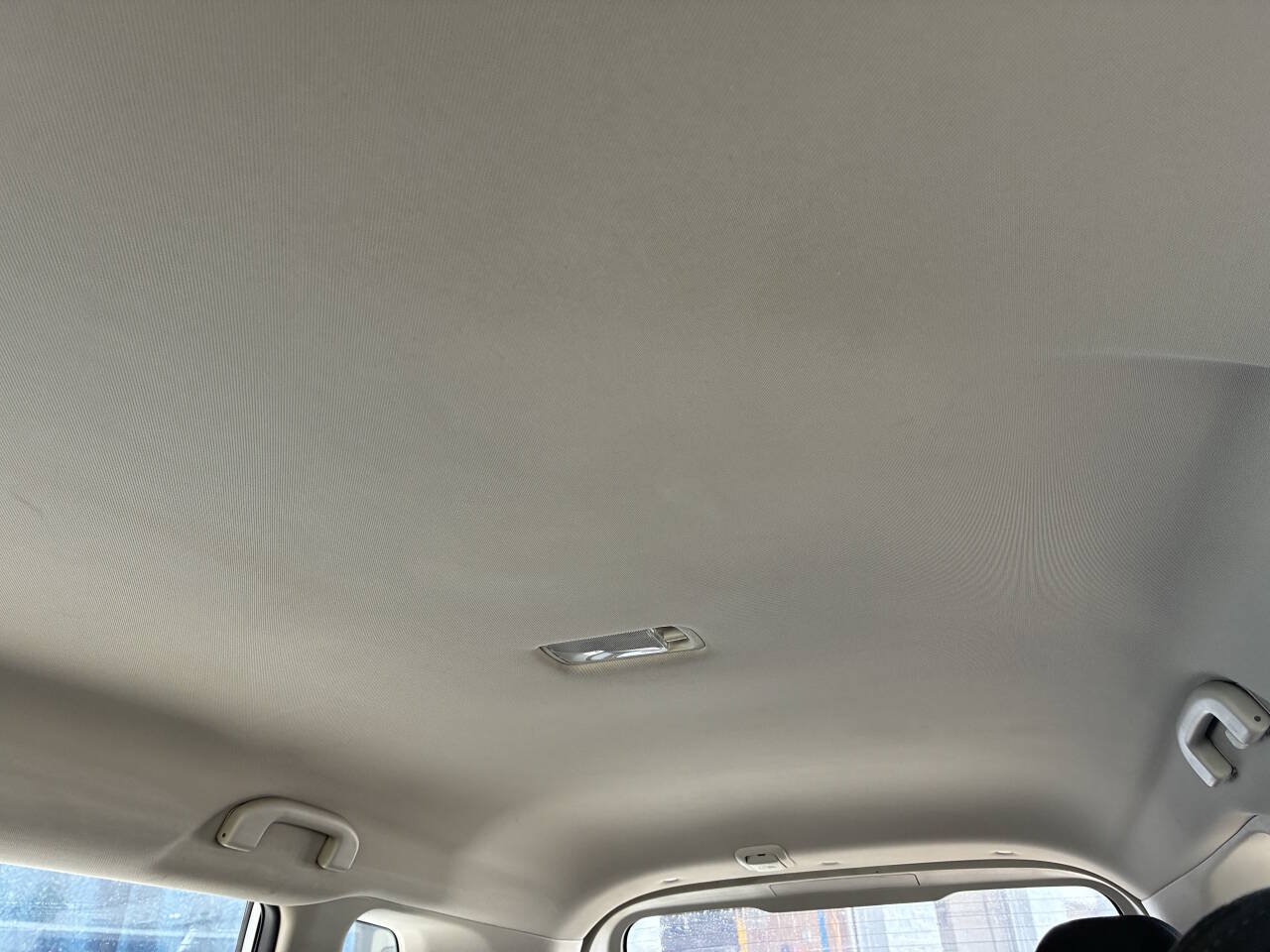 Used 2015 Nissan Rogue S FWD image 18