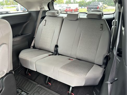Certified 2025 Toyota Sienna LE w/ LE Plus Package AWD/4WD image 23