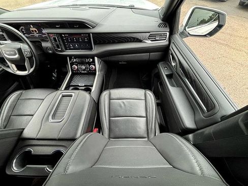 Used 2023 GMC Yukon Denali image 22