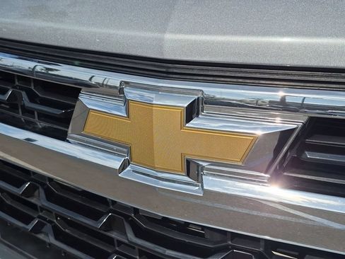 Used 2023 Chevrolet Silverado 1500 LT AWD/4WD image 31