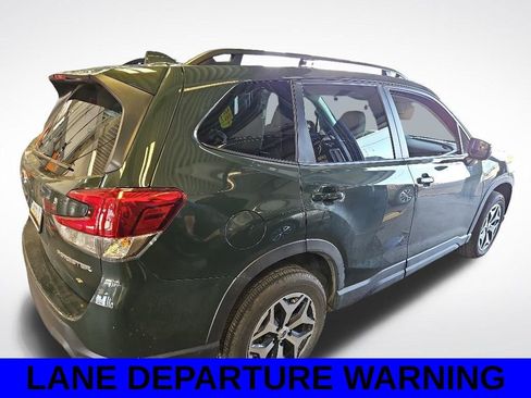 Certified 2023 Subaru Forester Premium AWD/4WD image 4