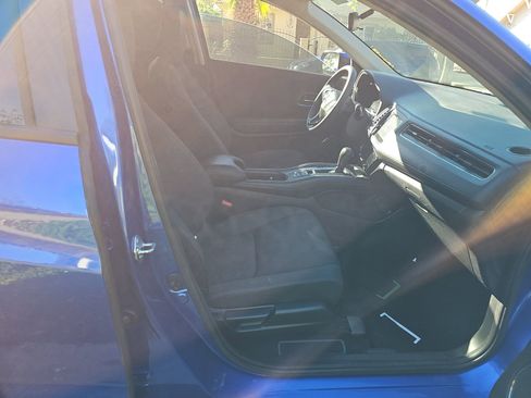 Used 2021 Honda HR-V EX image 8