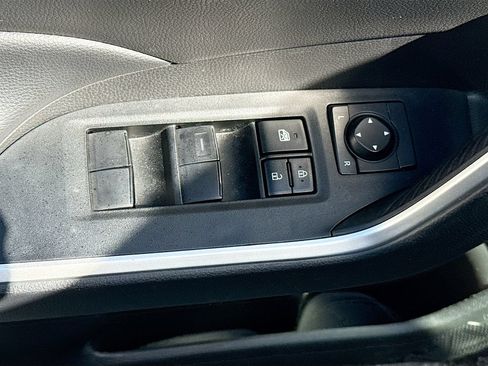 Used 2025 Toyota RAV4 LE AWD/4WD image 19