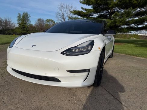 Used 2018 Tesla Model 3 Long Range image 1