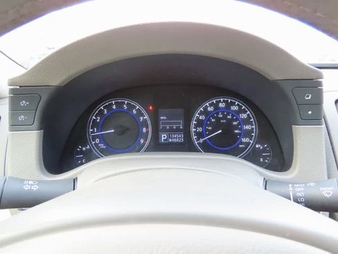 Used 2013 INFINITI G37 x w/ Premium Pkg image 24