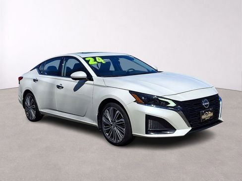 Used 2024 Nissan Altima 2.5 SL AWD/4WD image 1